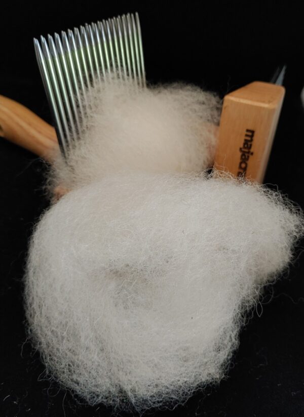 Hand Combed Alpaca Spinning Fibre Top - 50g - Image 8